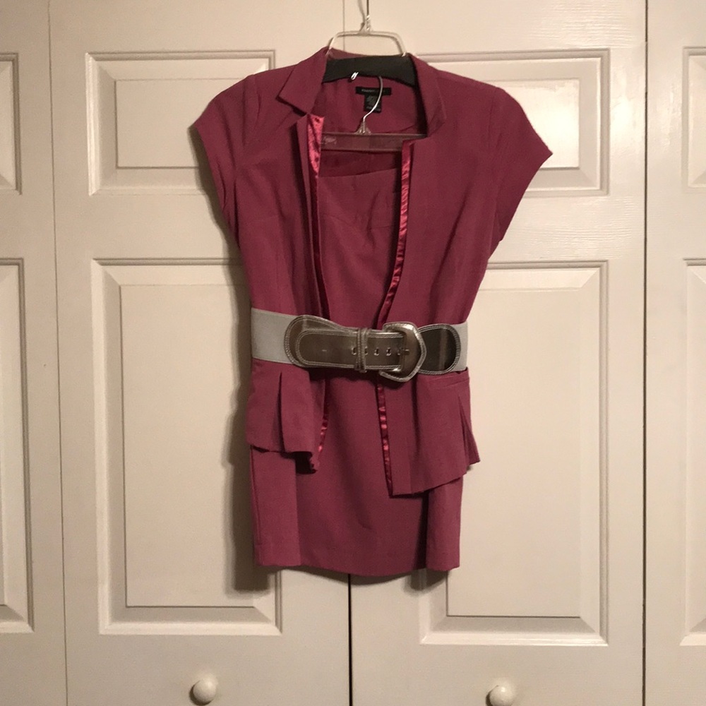 Robert Louis suit small top and skirt sz 10 pink